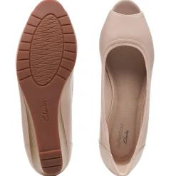 Discount Clarks Mallory Charm Blush Leather Pump